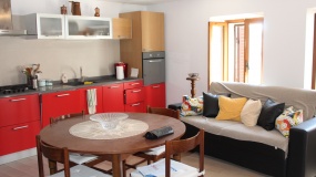 16 VIA E.CAVALLUCCI,Piancastagnaio,Siena,Toscana,Italia 53025,2 Stanze da Letto Stanze da Letto,1 BagnoBagni,Appartamenti,VIA E.CAVALLUCCI,1519