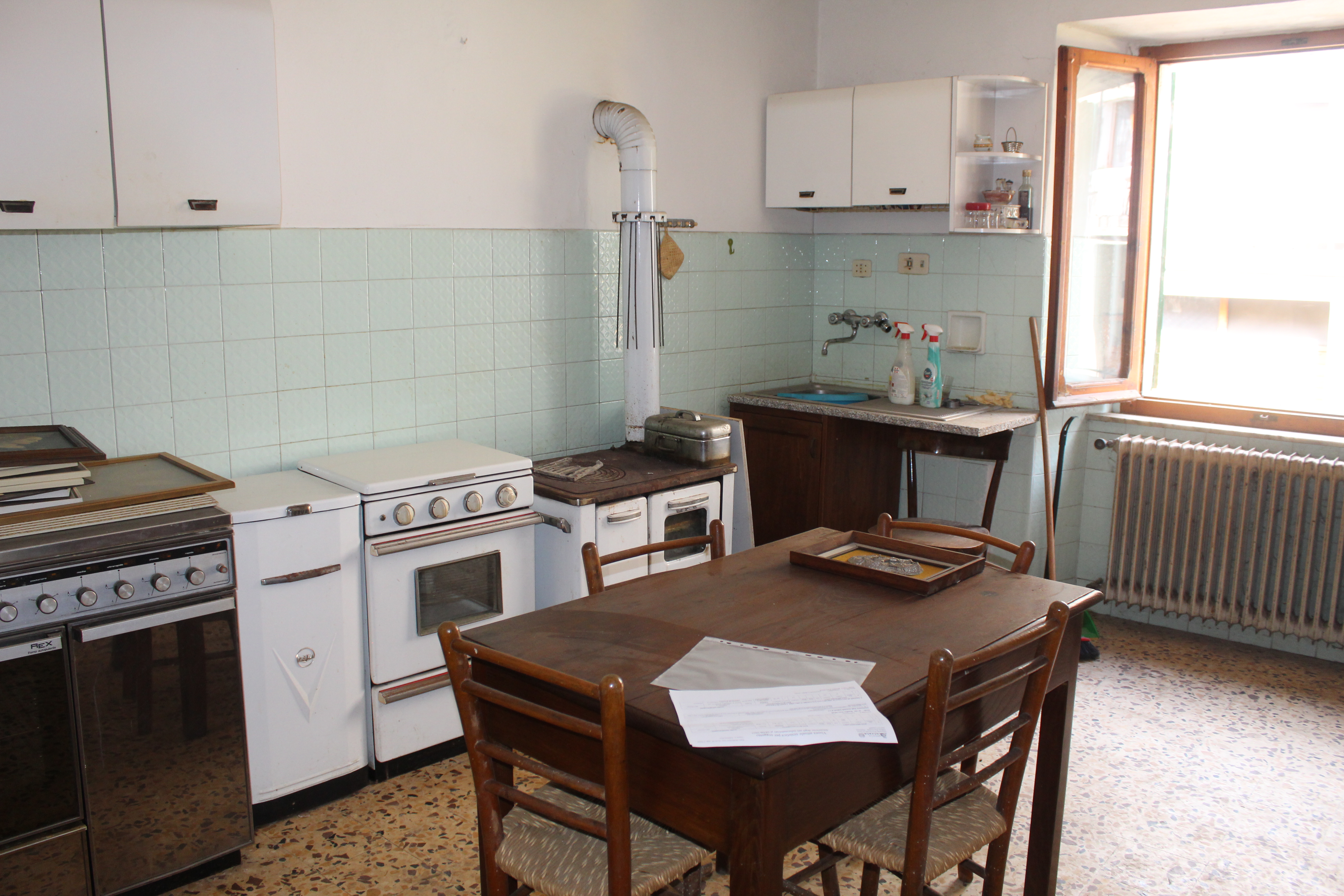 16 VIA M. D'AZEGLIO,Abbadia San Salvatore,Siena,Toscana,Italia 53021,3 Stanze da Letto Stanze da Letto,1 BagnoBagni,Appartamenti,VIA M. D'AZEGLIO ,1526