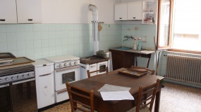 16 VIA M. D'AZEGLIO,Abbadia San Salvatore,Siena,Toscana,Italia 53021,3 Stanze da Letto Stanze da Letto,1 BagnoBagni,Appartamenti,VIA M. D'AZEGLIO ,1526